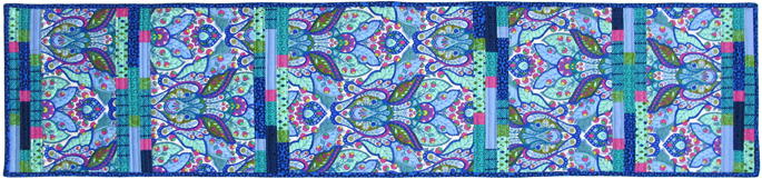 sophia tablerunner